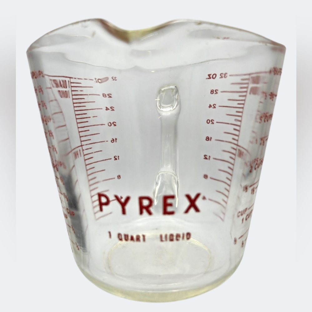 Vintage Pyrex 4 Cup D-Handle Measuring Cup # 532 Red Lettering 1 Quart C-B 1941